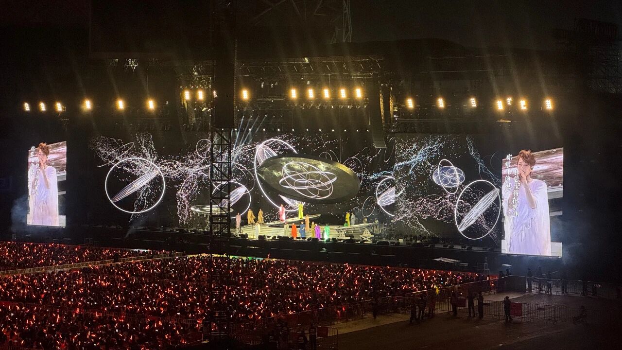 “岁月鎏金 声动榕城” 林忆莲《回响》巡回演唱会福州站温暖落幕，万人共赴时光之约！